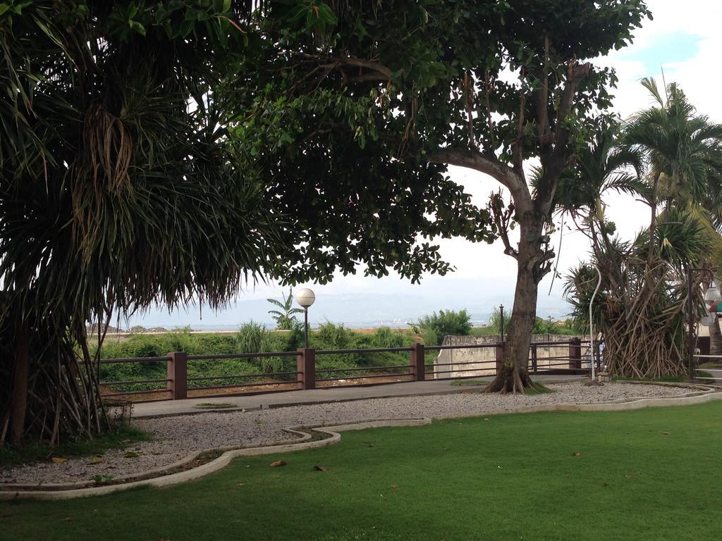 Harbor Lights Hotel And Restaurant Cagayan de Oro Ngoại thất bức ảnh